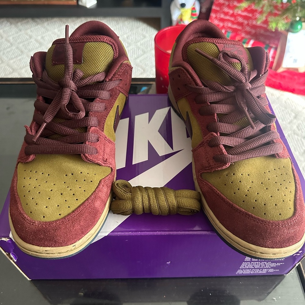 Nike SB' Burgundy and Olive Sneakers